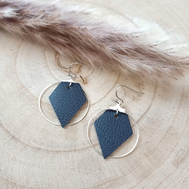 Boucles d'oreilles vegan en liège ou cuir de pomme, Zélie - Idée cadeau 3
