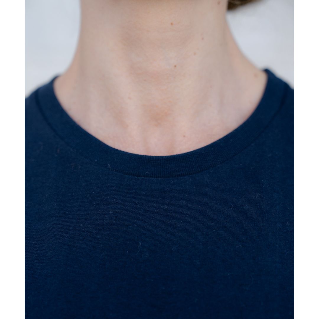 Le t-shirt français mixte bleu nuit | 100% coton bio 8