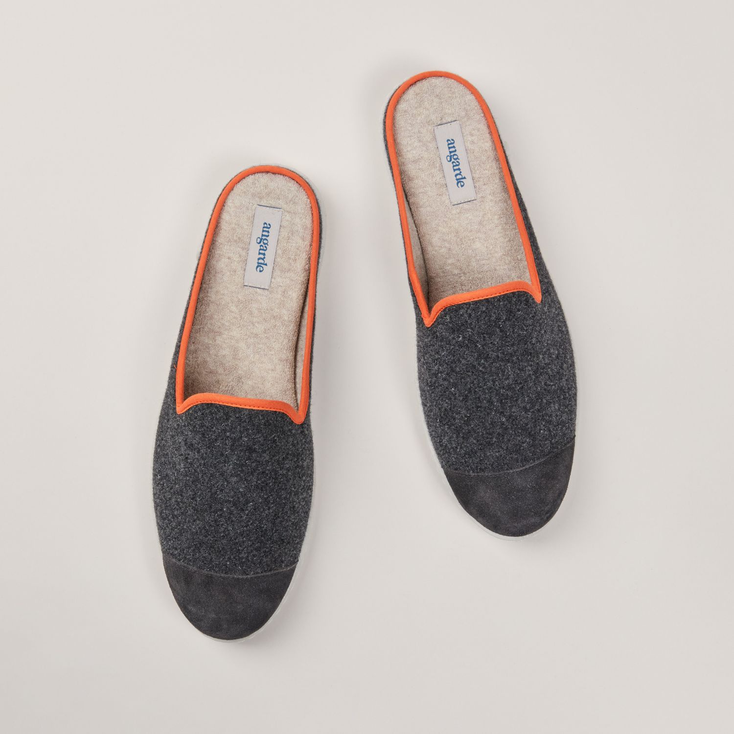 La mule en laine recyclée, gris orange 2