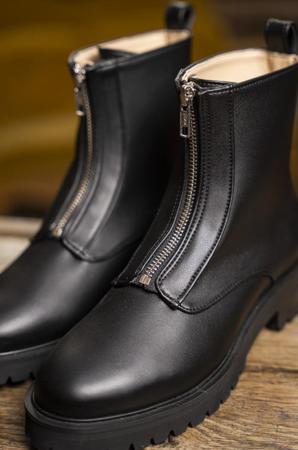 bottines noires végan avec zip argenté au milieu, talon de 3,5 cm, inspirations motards