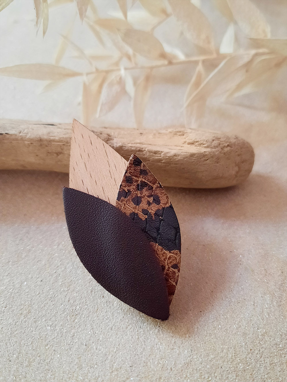 Broche en bois TULIPE Caramel 2