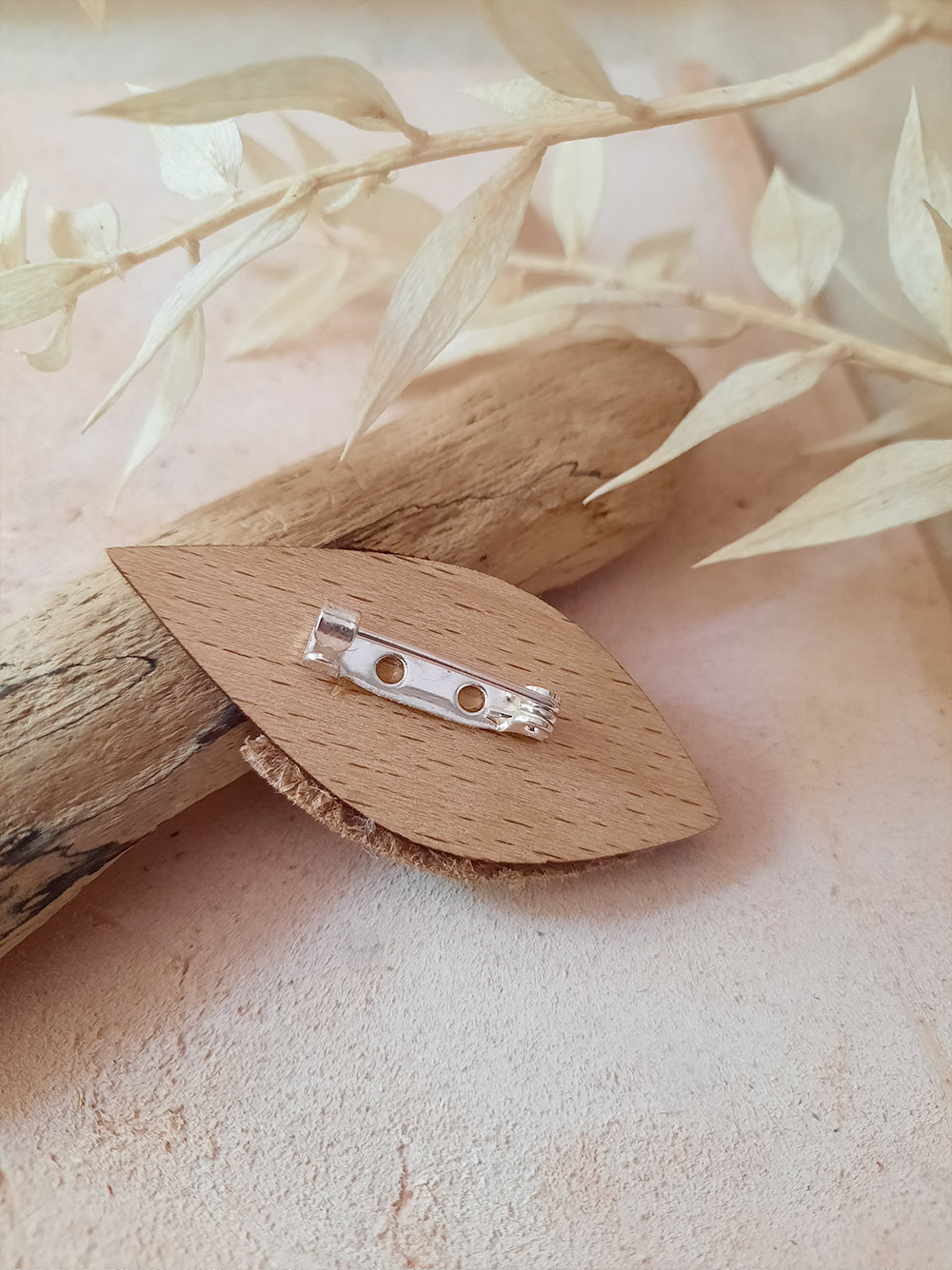 Broche en bois TULIPE Caramel 3