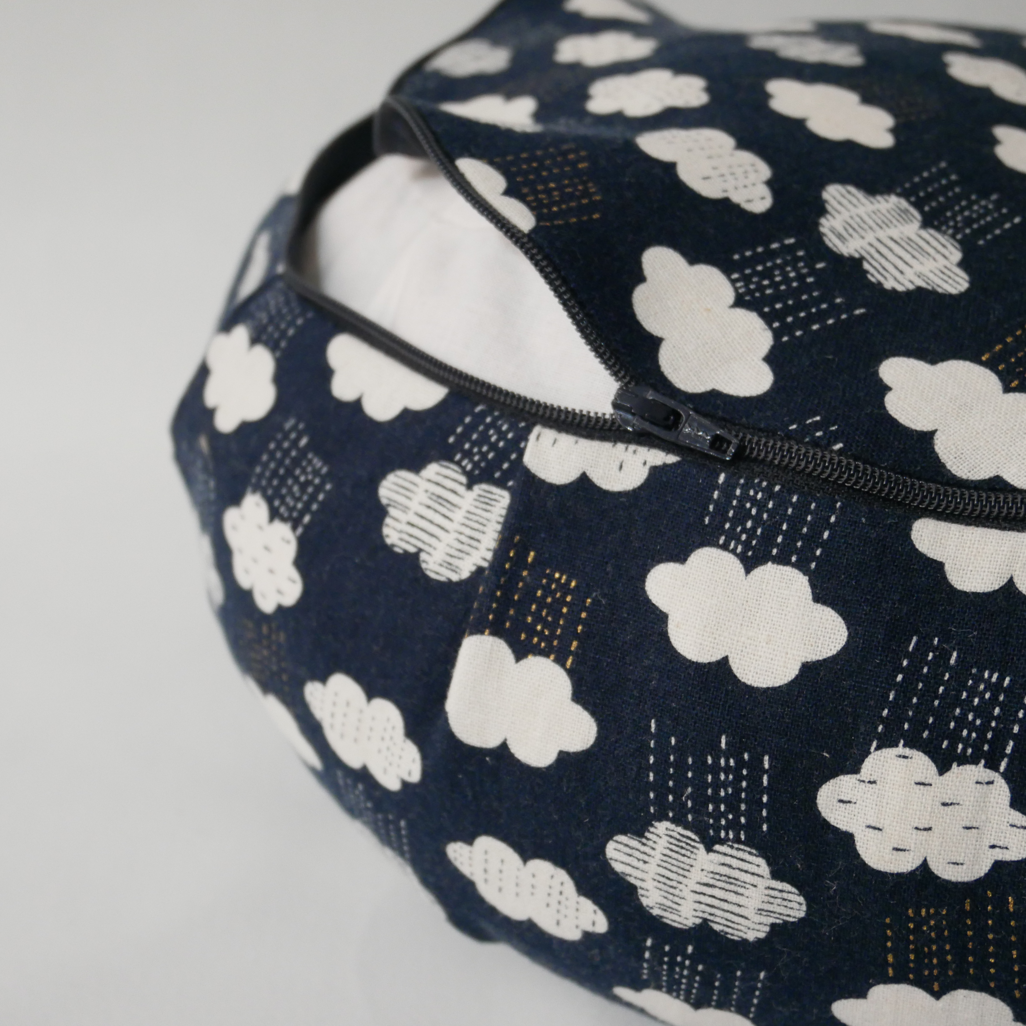 Coussin de méditation enfant entièrement déhoussable avec zip