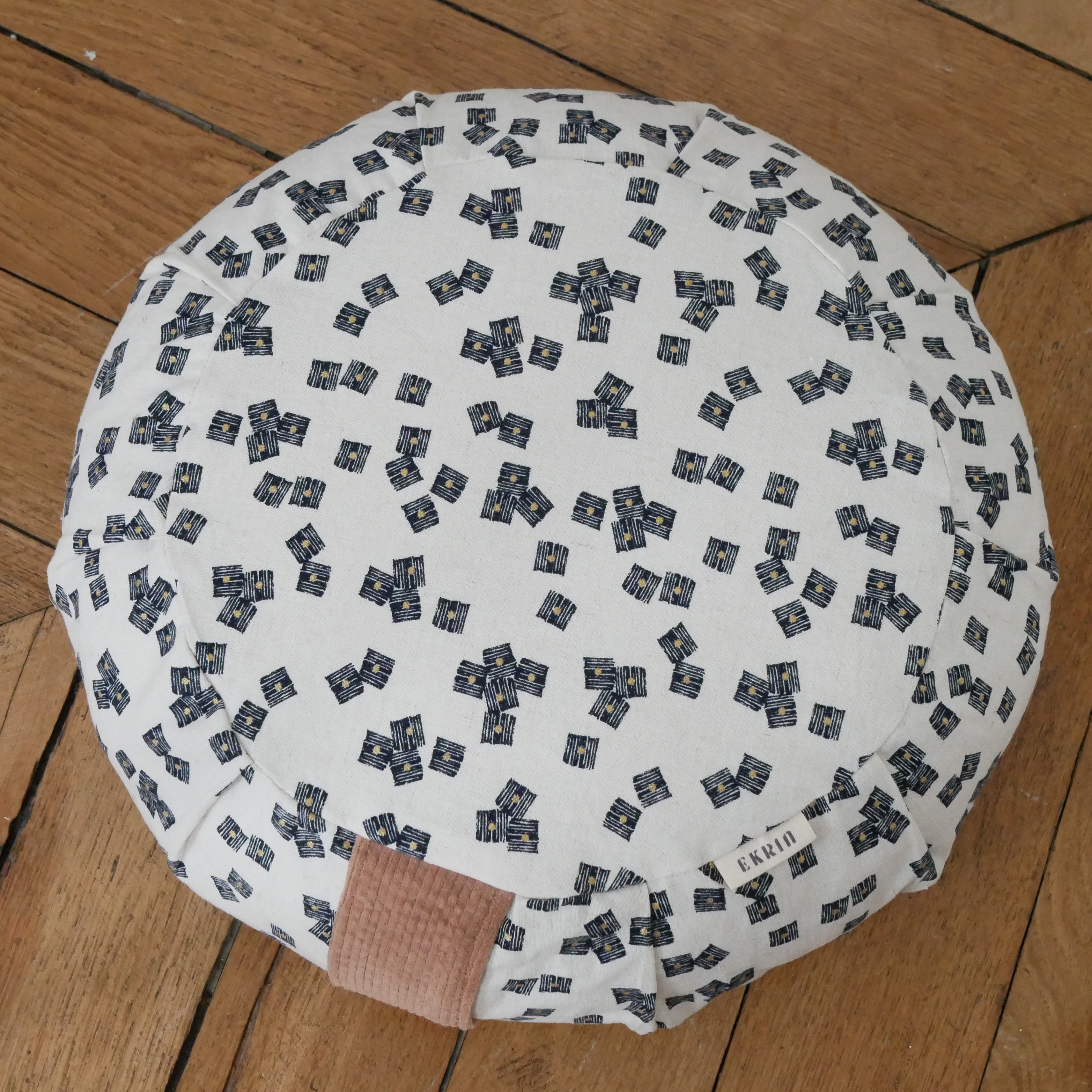 Zafu coussin de méditation et yoga motifs graphiques avec poignée velours