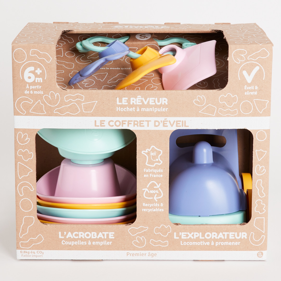 Le Jouet Simple - Coffret d'éveil - hochet vert coupelles à empiler et train bleu- Made in France 7