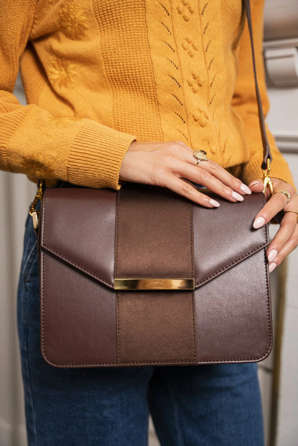 sac chocolat à bandoulière réglable et trois compartiments de rangement, en céréales