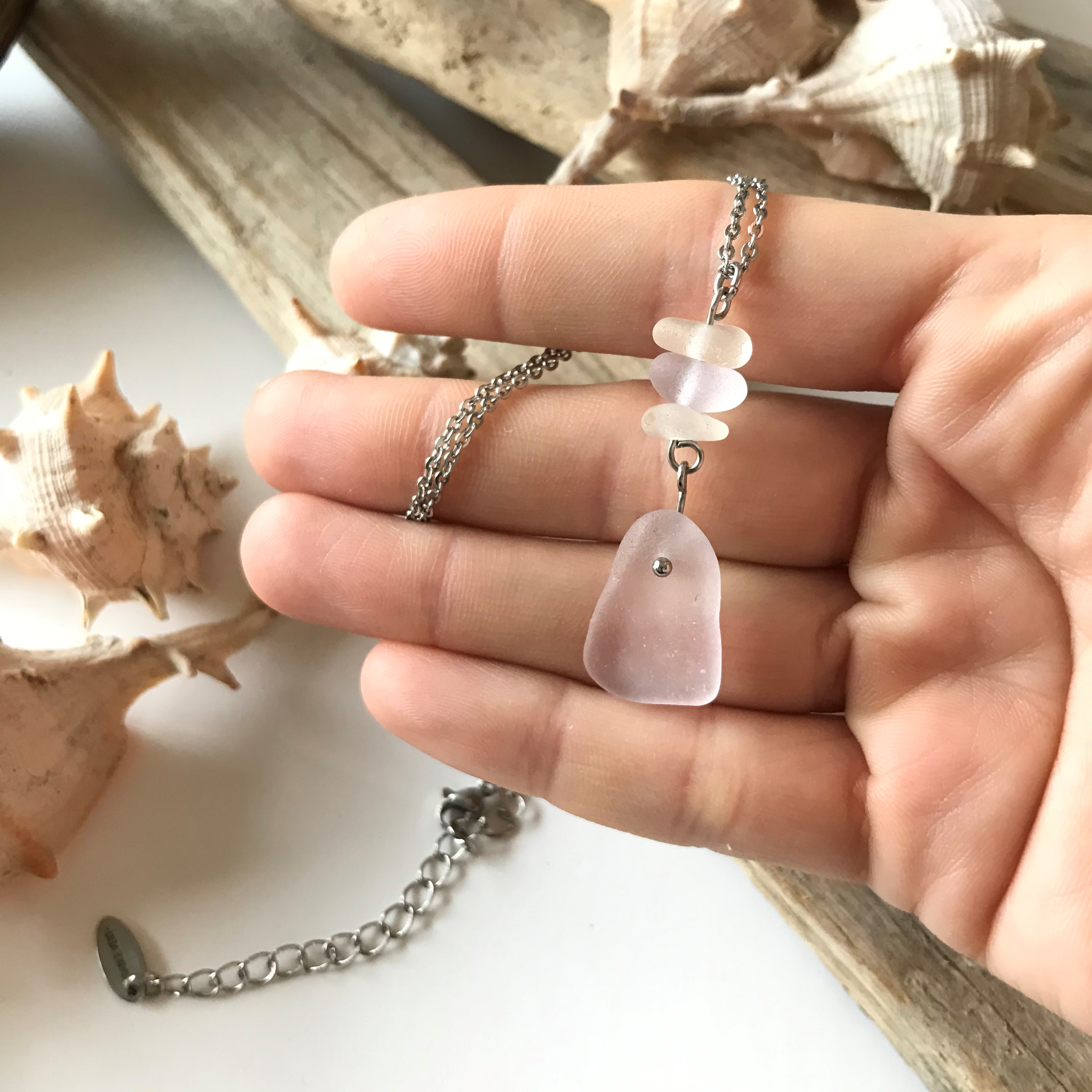 Collier PRESQU'ÎLE Rose parme en verre recyclé 2