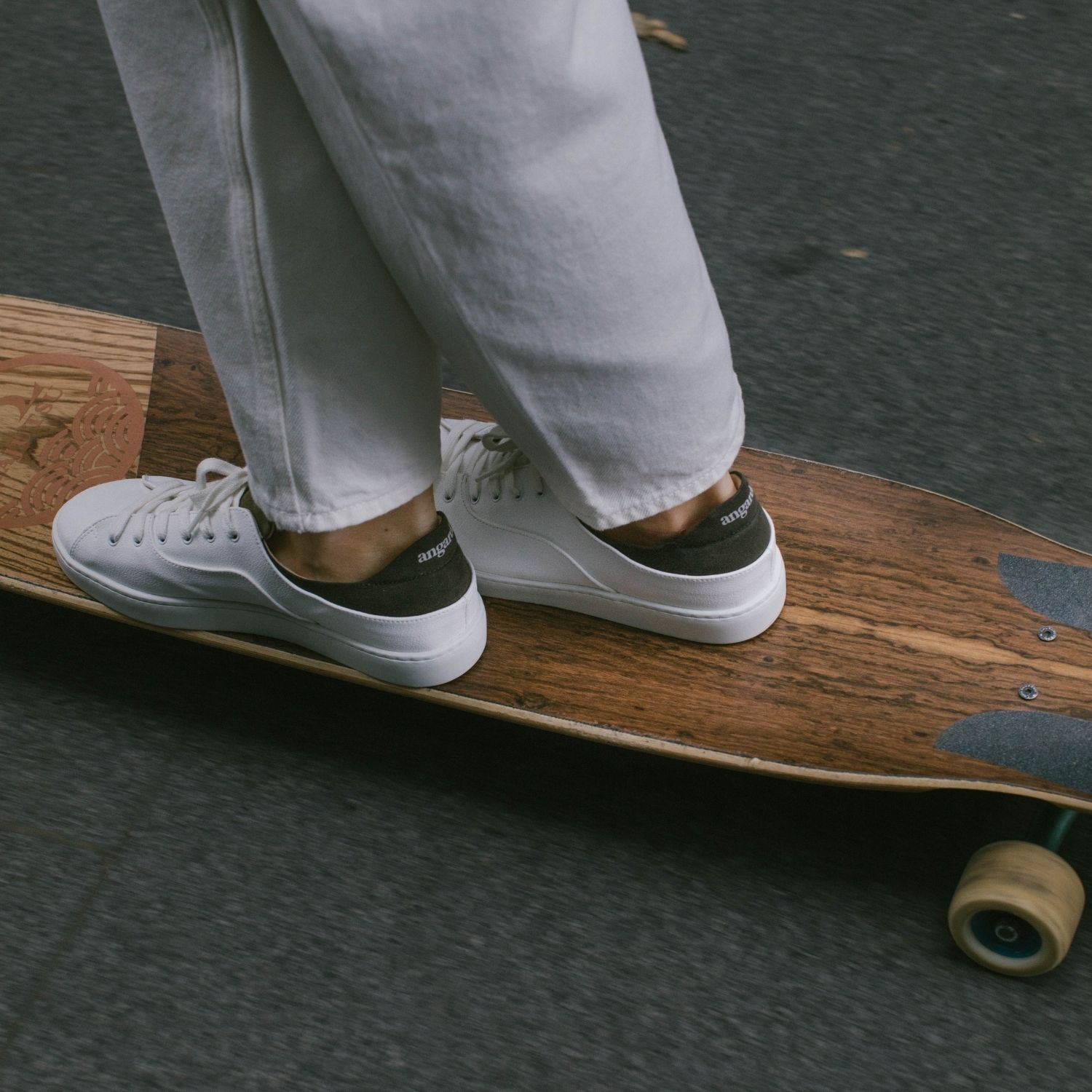 La basket After Surf en "cuir" de raisin, blanc kaki 5
