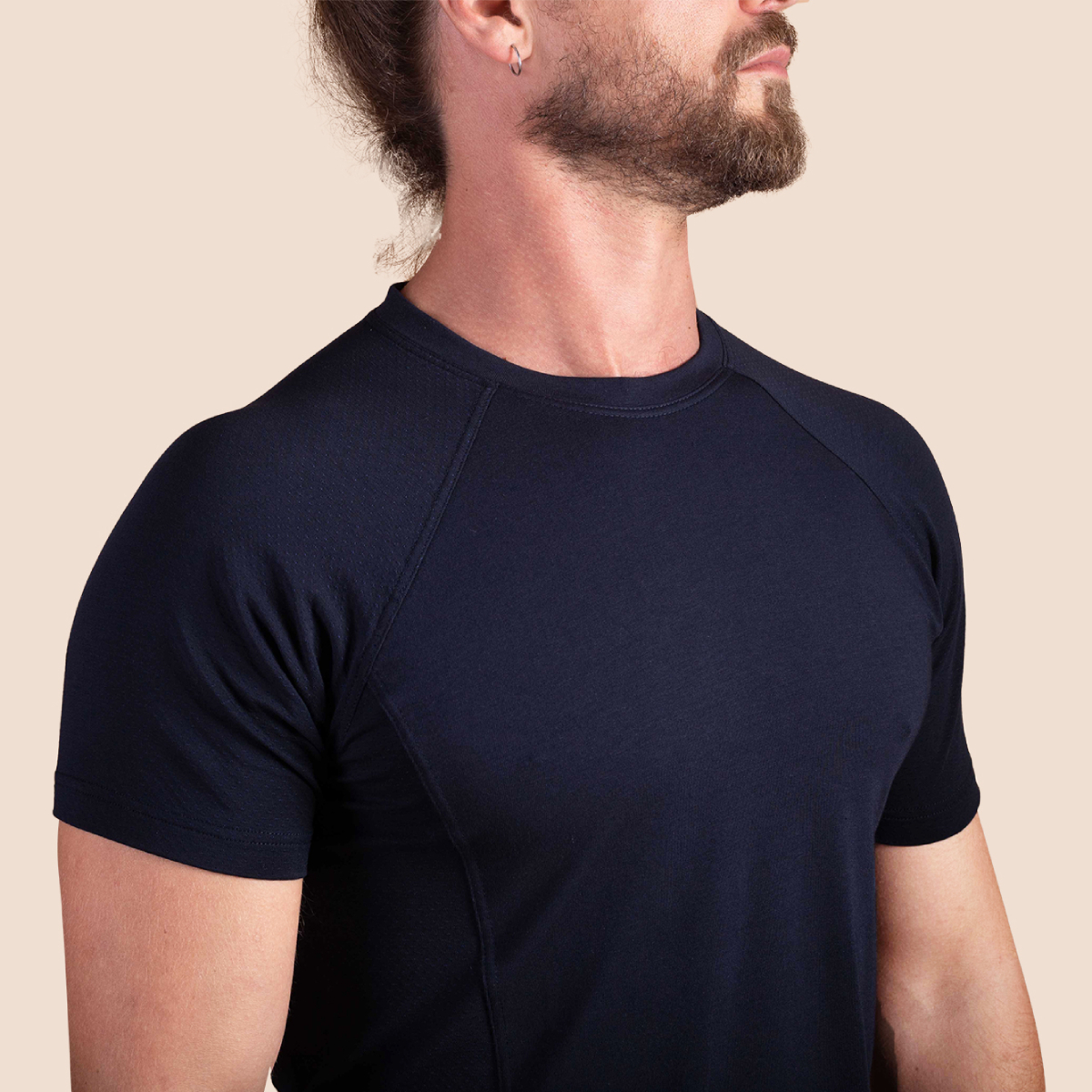 T-shirt bleu marine en tencel pour hommes