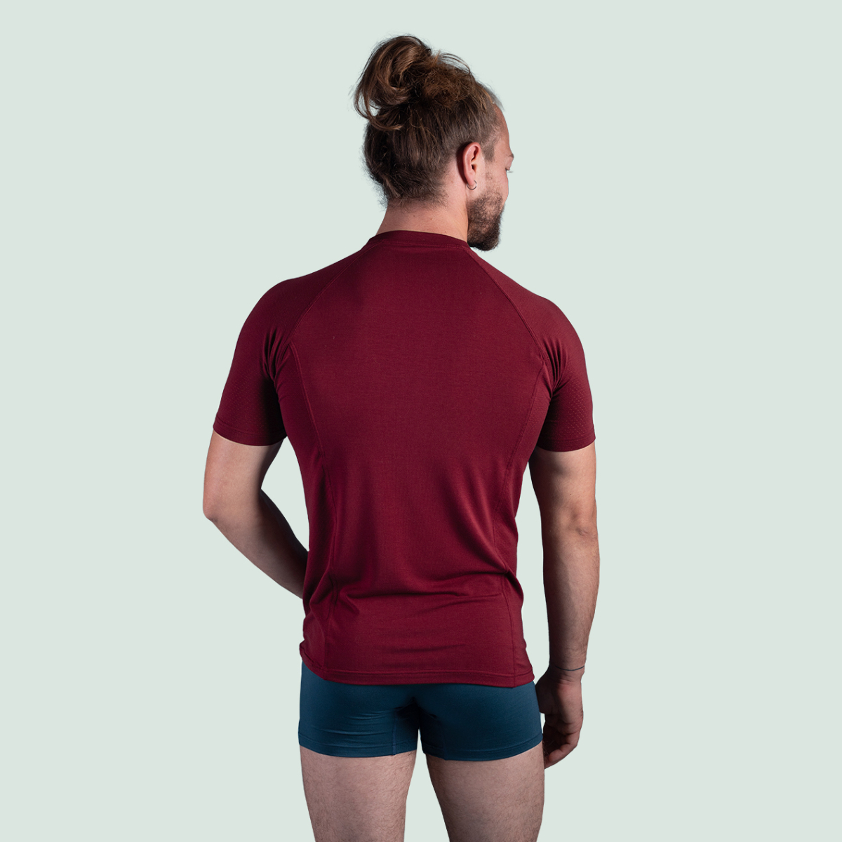 T-shirt sport bordeaux foncé 2