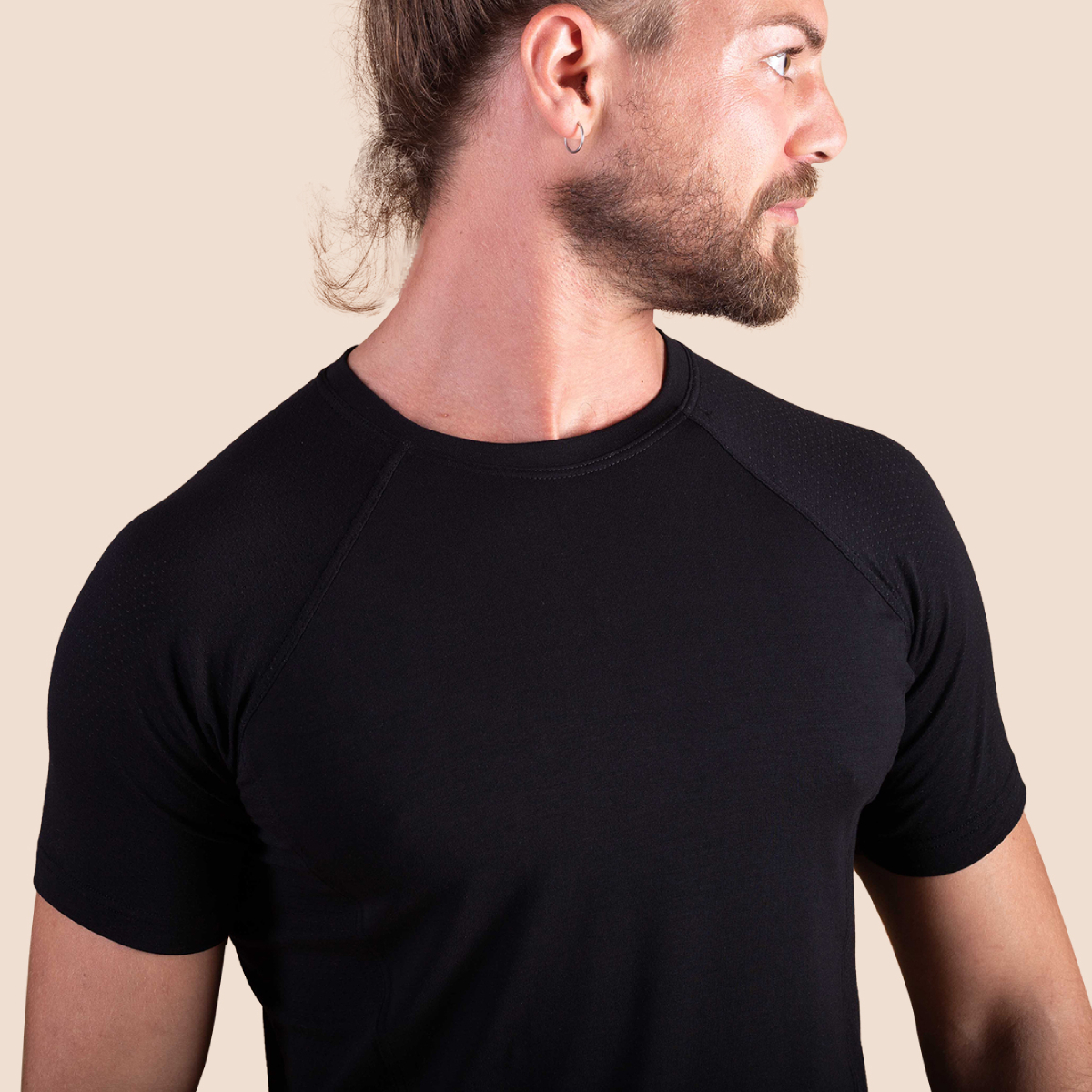 T-shirt sport noir en tencel pour hommes