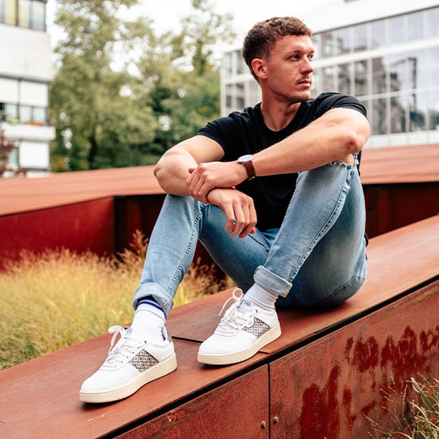 Sneakers rétro en cuir blanc - N’go 8