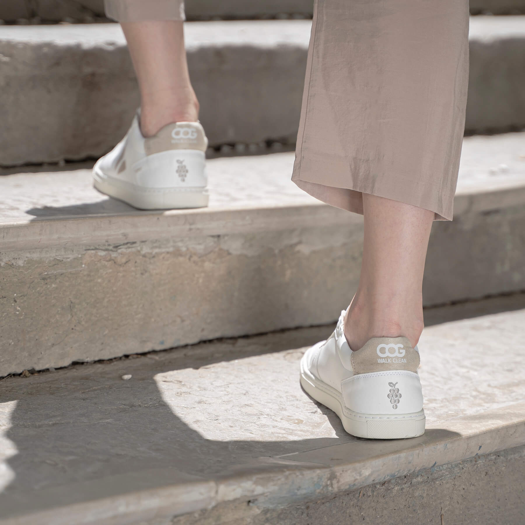 Sneaker vegan blanc et beige TOPSY de COG
