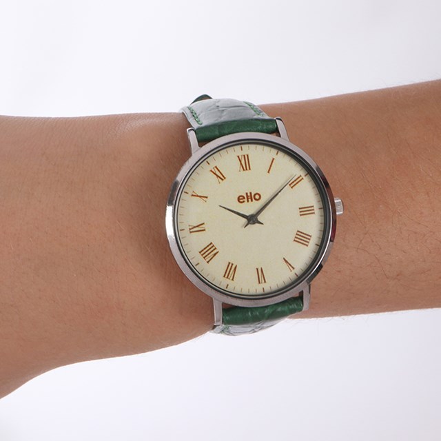 Montre Vintage Verte Croco Portée