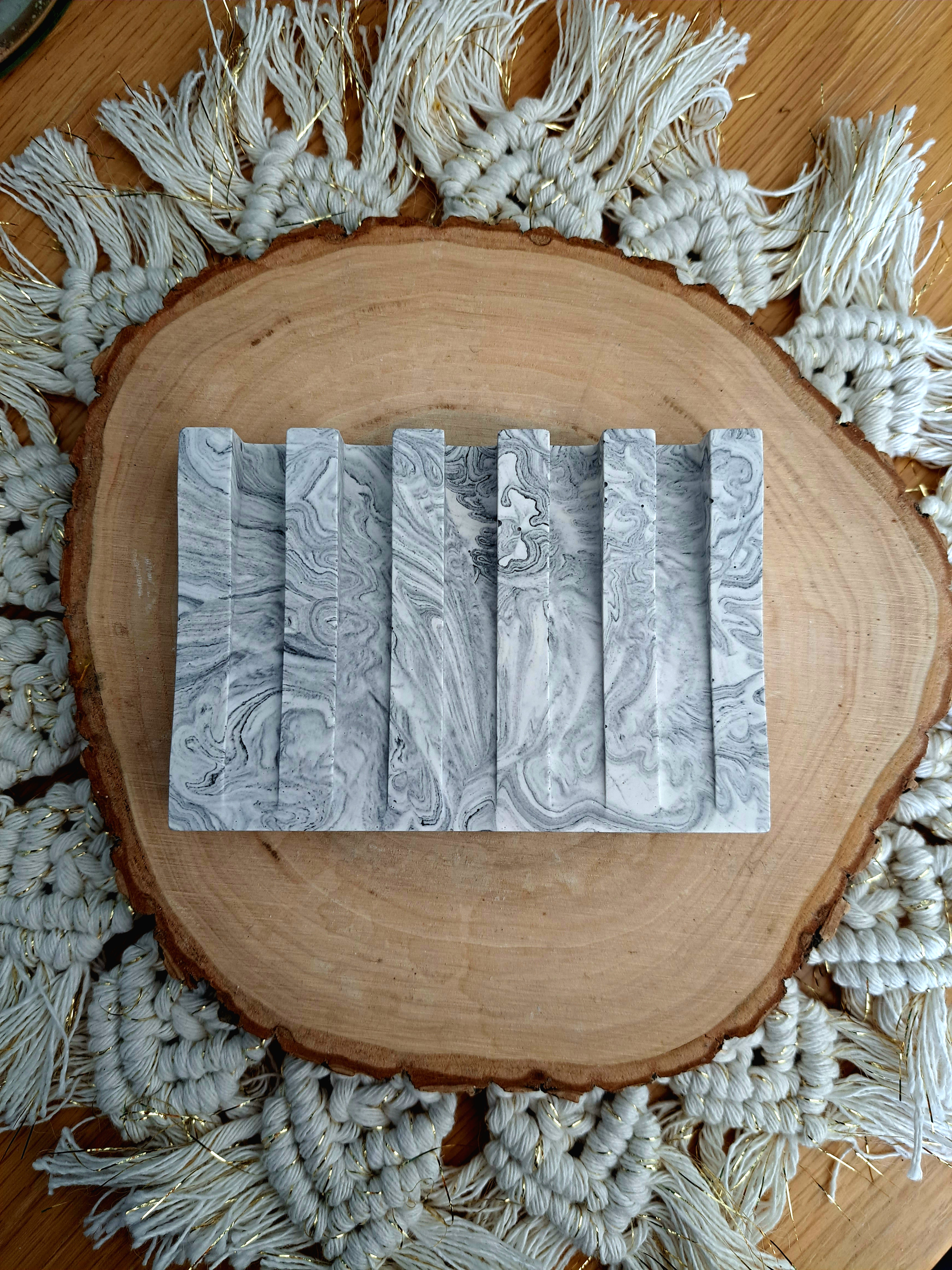 Porte-savon Marbré gris incliné en jesmonite 2