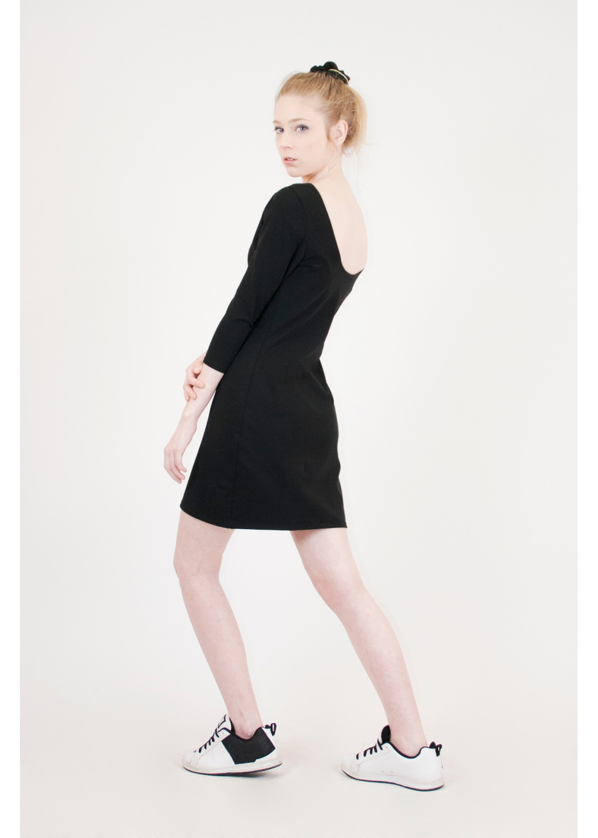 Petite robe noire dos nu en coton bio fabriquée en France - Lula - Eros & Agape