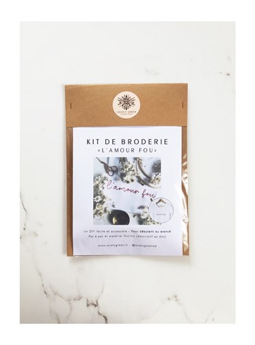 MIDI KIT DE BRODERIE - L'AMOUR FOU