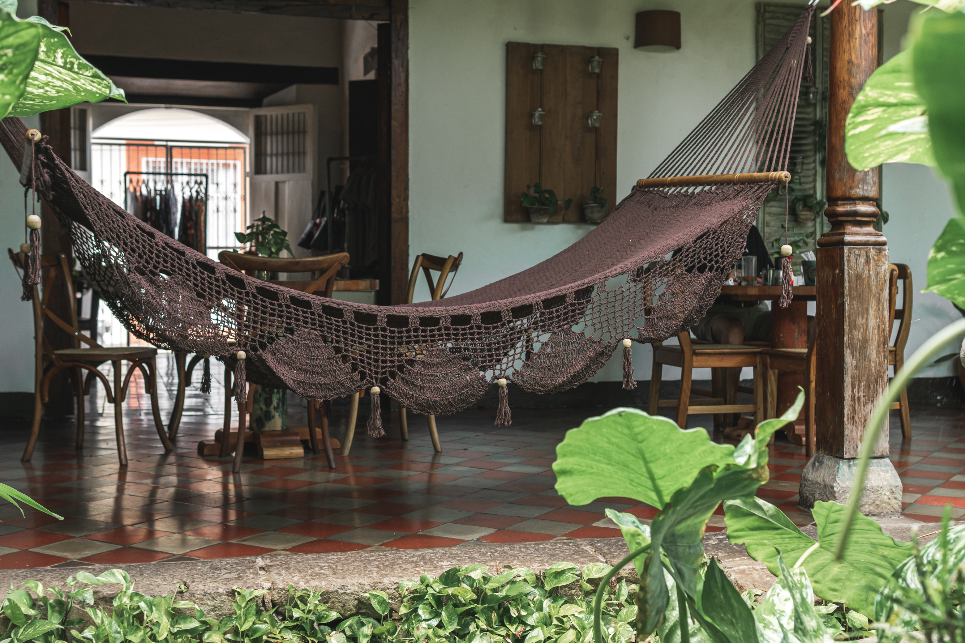 Hamac traditionnel marron en coton torsadé, poids max : 170kg