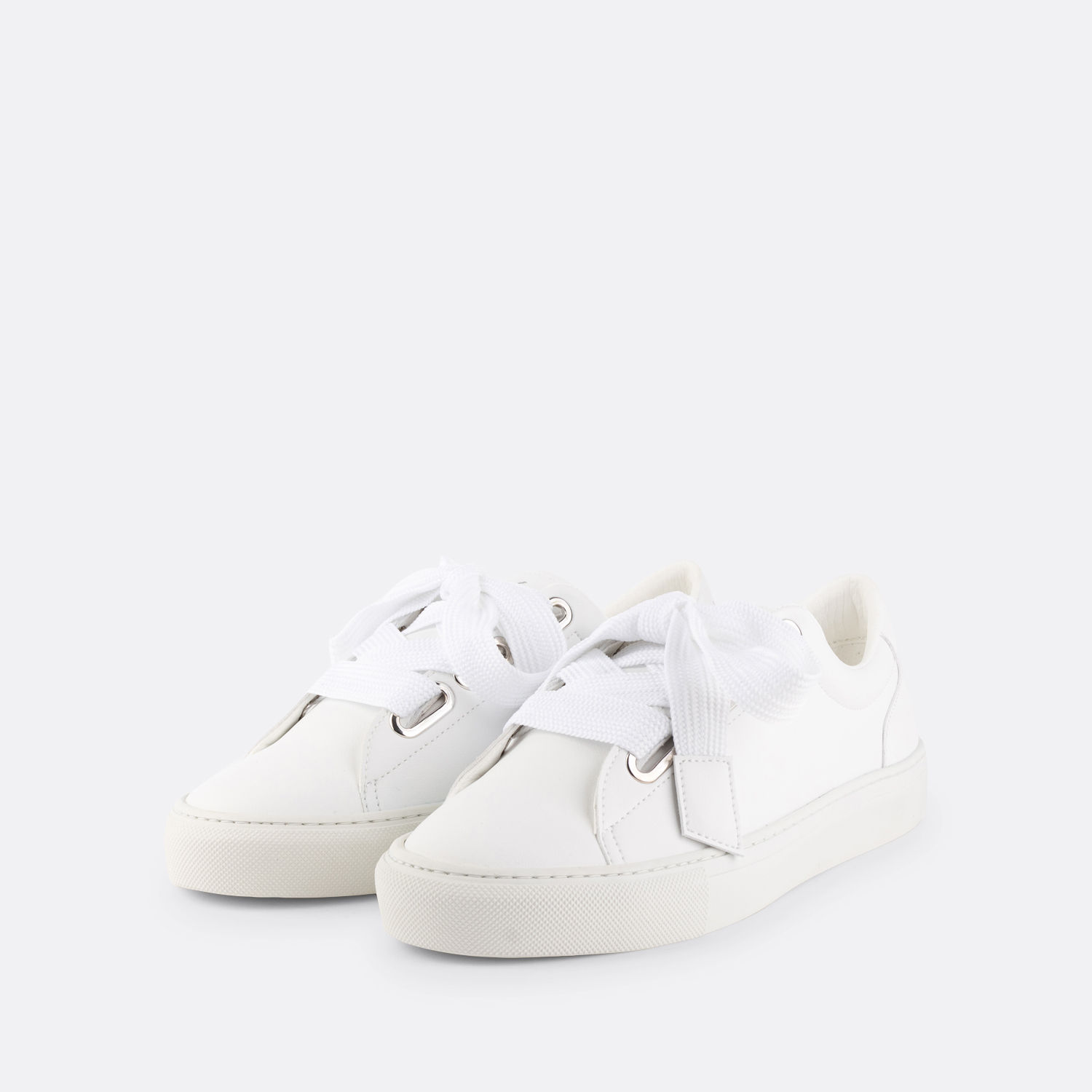 Victory White Apple 3