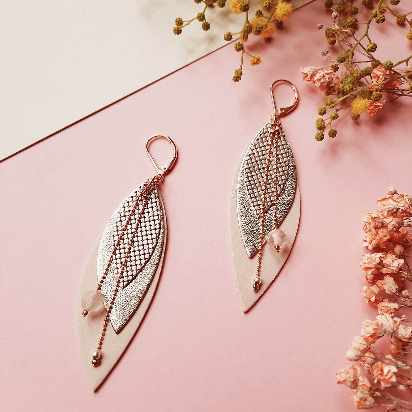 Boucles d'oreilles longues en cuir upcyclé POP Rose 2