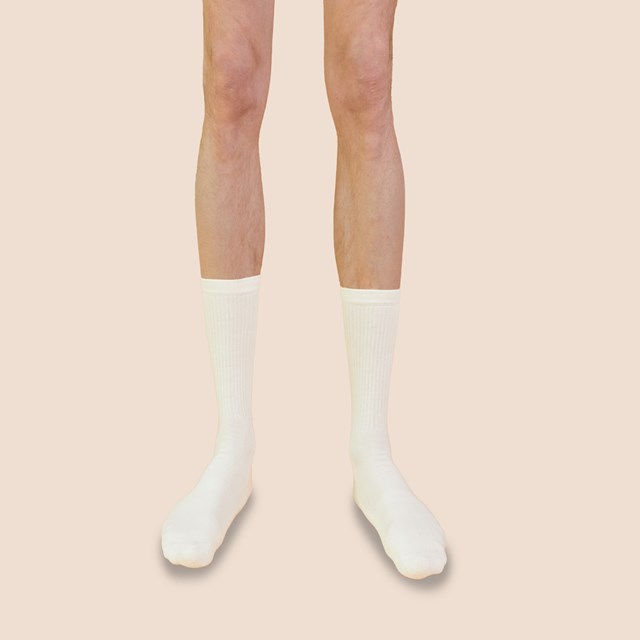 Chaussettes de tennis unies hautes en coton biologique pour hommes blanc crème