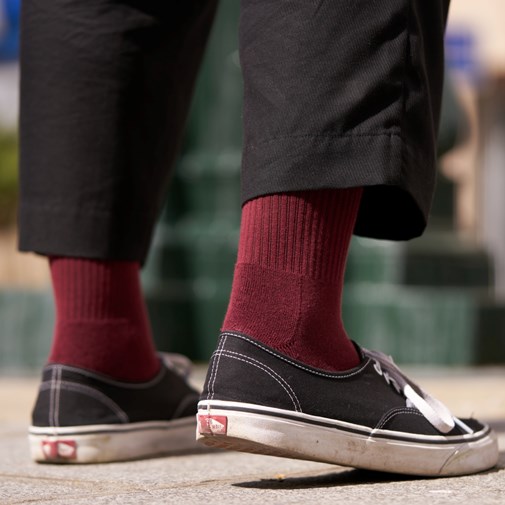 Chaussettes en coton bio unies hautes - bordeaux