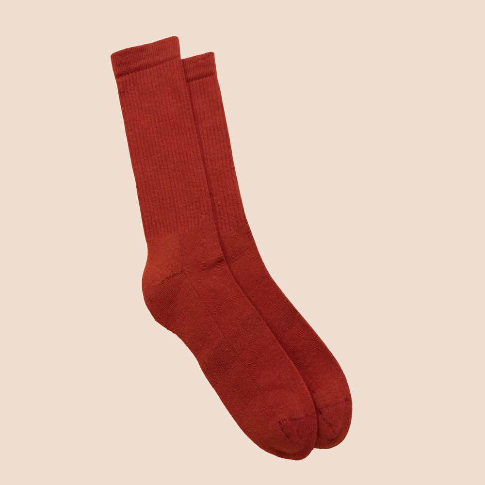 Chaussettes de tennis unies hautes en coton biologique pour hommes rouille