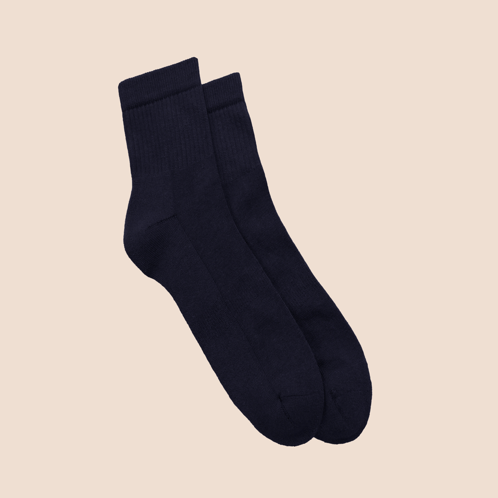 Chaussettes de tennis unies basses en coton biologique pour hommes bleu marine