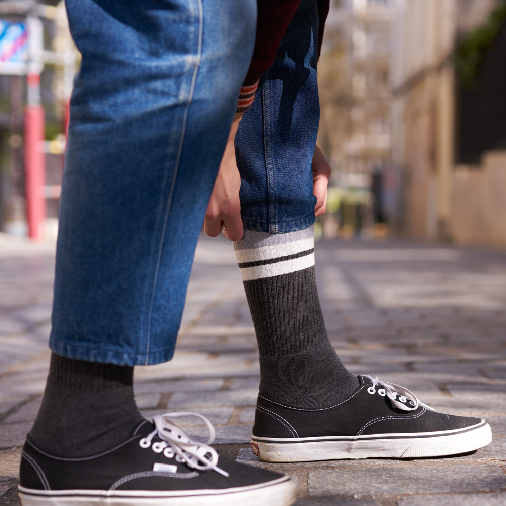 Chaussettes de tennis rétro hautes en coton biologique pour hommes gris anthracite - gris clair