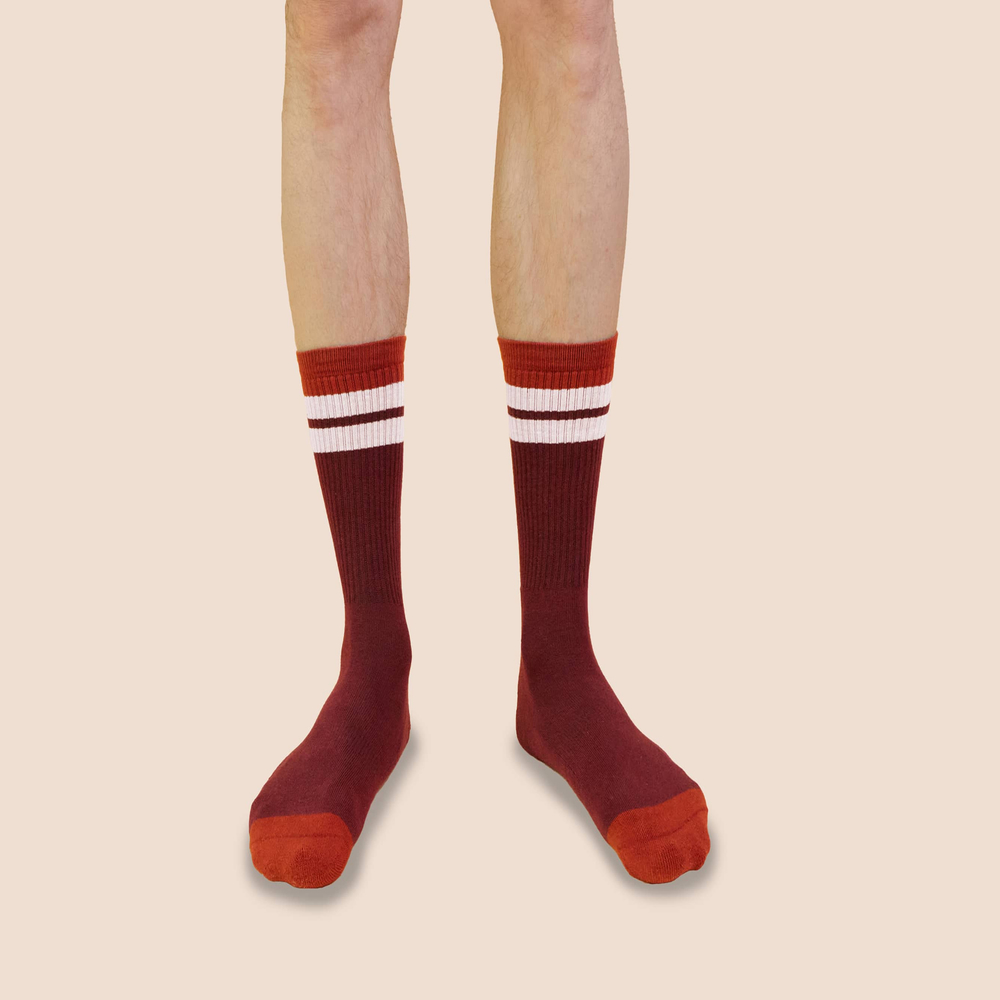 Chaussettes de tennis rétro hautes en coton biologique pour hommes bordeaux - rouille