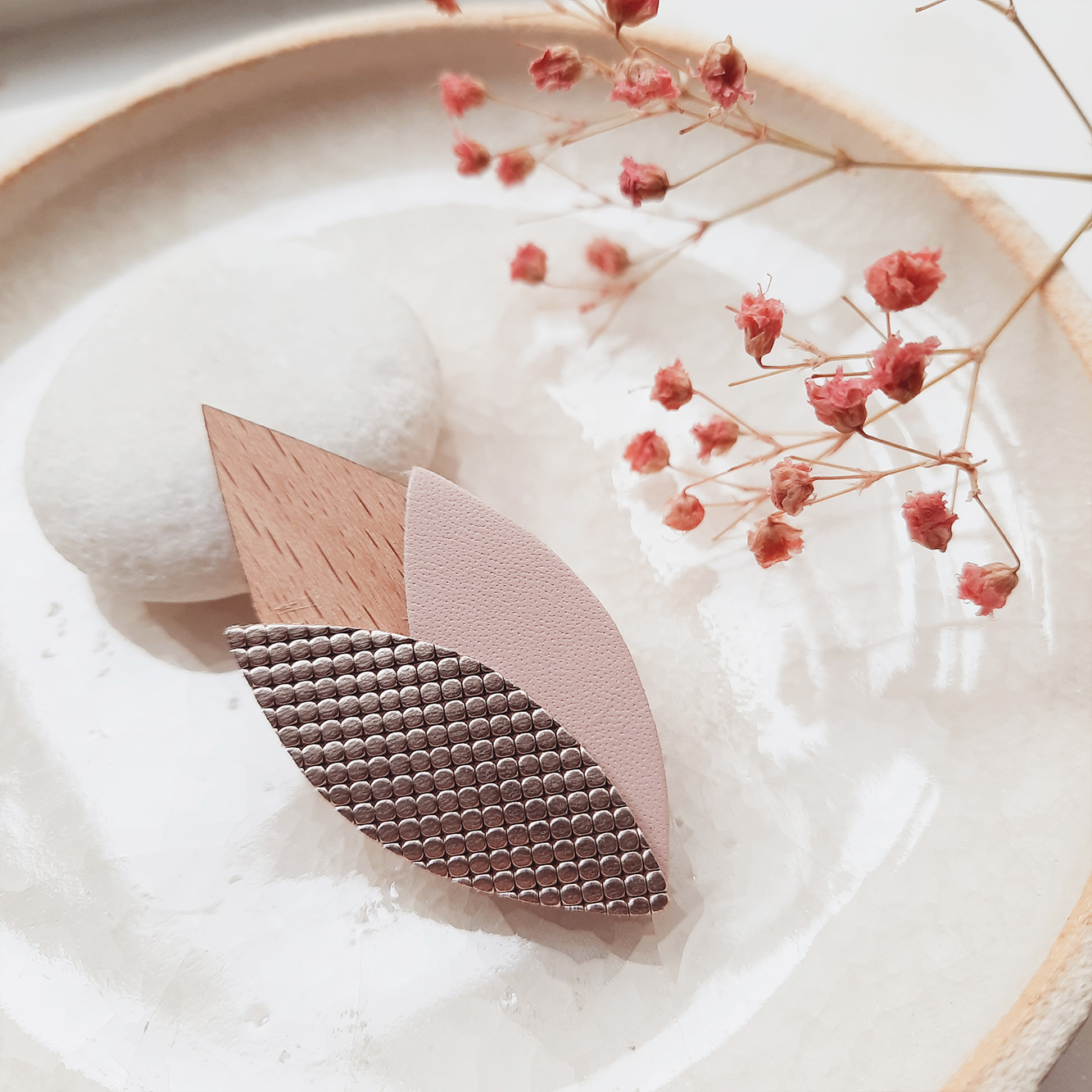 Broche en bois TULIPE Rose 3