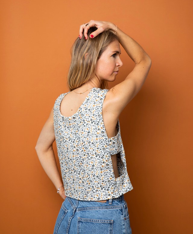 Crop-top fleuri ouvert sur les côtés - coton biologique GOTS - Till 4