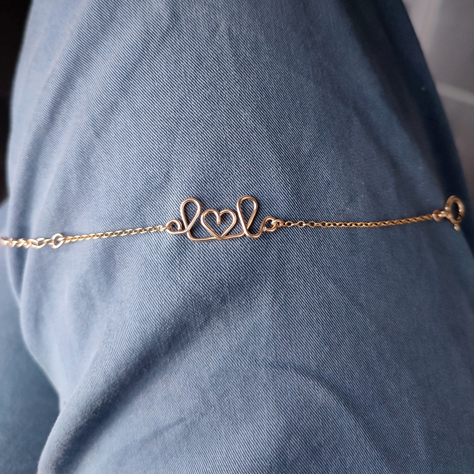 bijou personnalisé avec initial et coeur en Gold Filled 14k