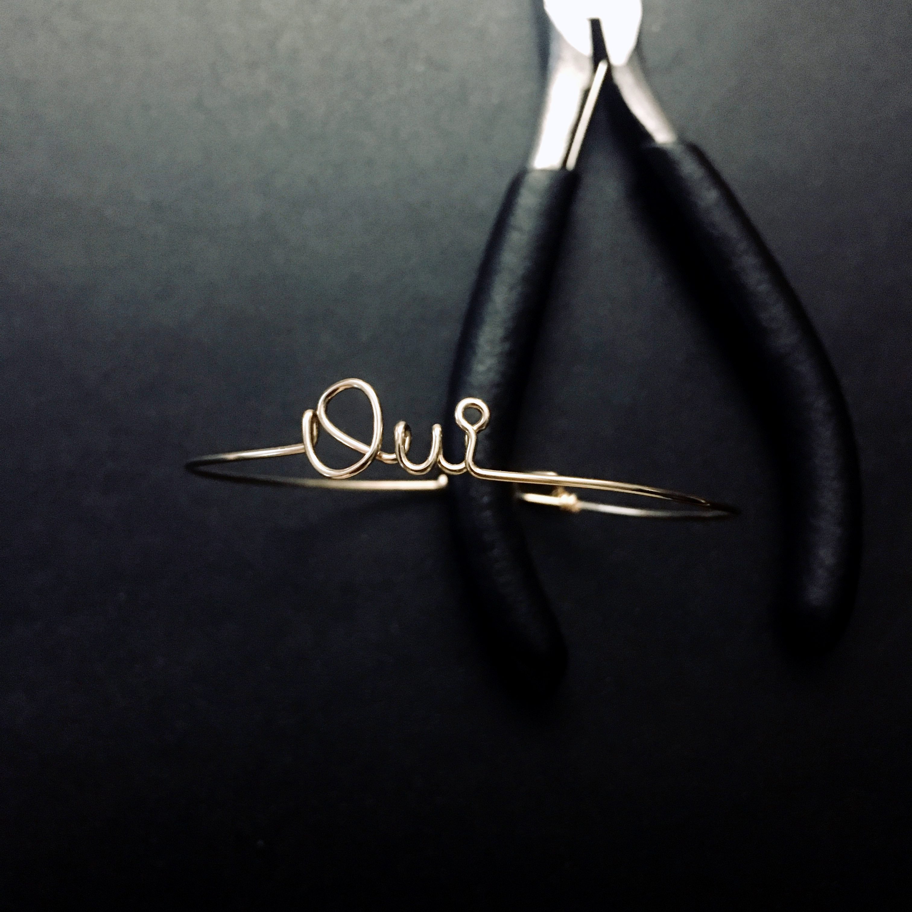 bracelet jonc en gold filled 14k avec message personnalisé