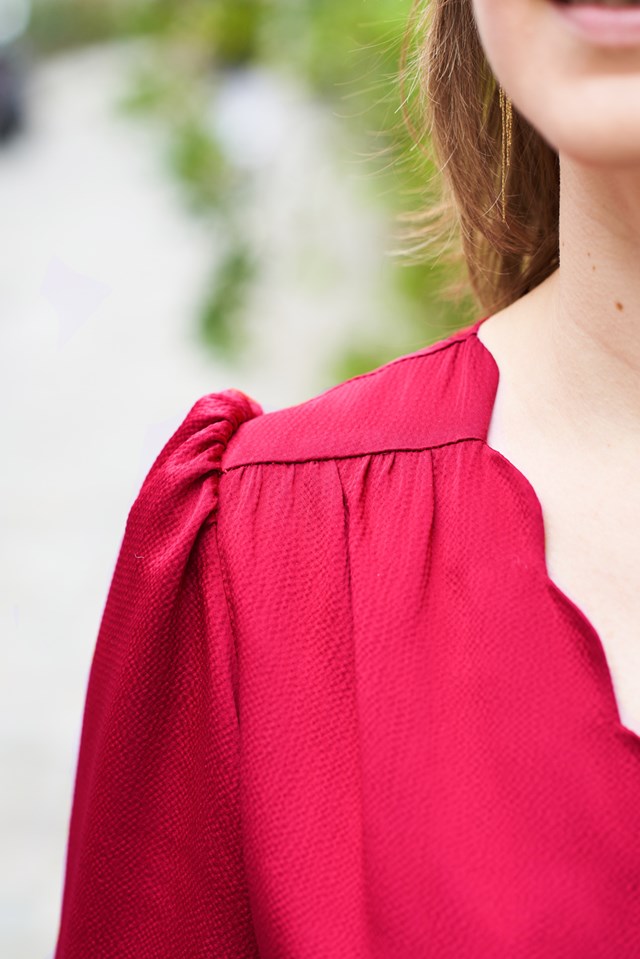 robe portefeuille rouge cerise robe col V robe midi cupro upcyclé made in France