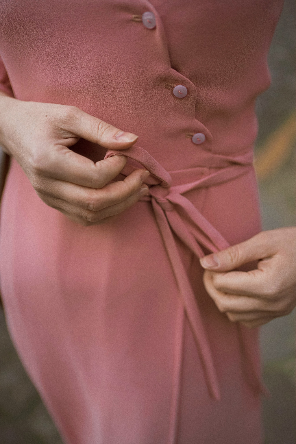 Robe portefeuille co-créé en viscose upcyclée fabriquée en France 2