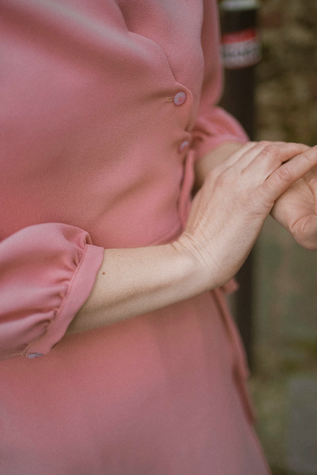 Robe portefeuille co-créé en viscose upcyclée fabriquée en France 4