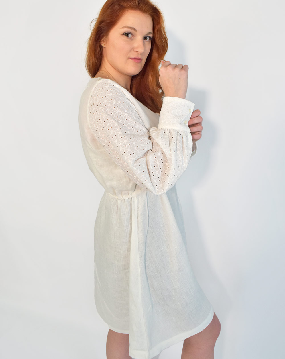 Robe Zomi Lin Blanc Made in France de profil Aatise écoresponsable