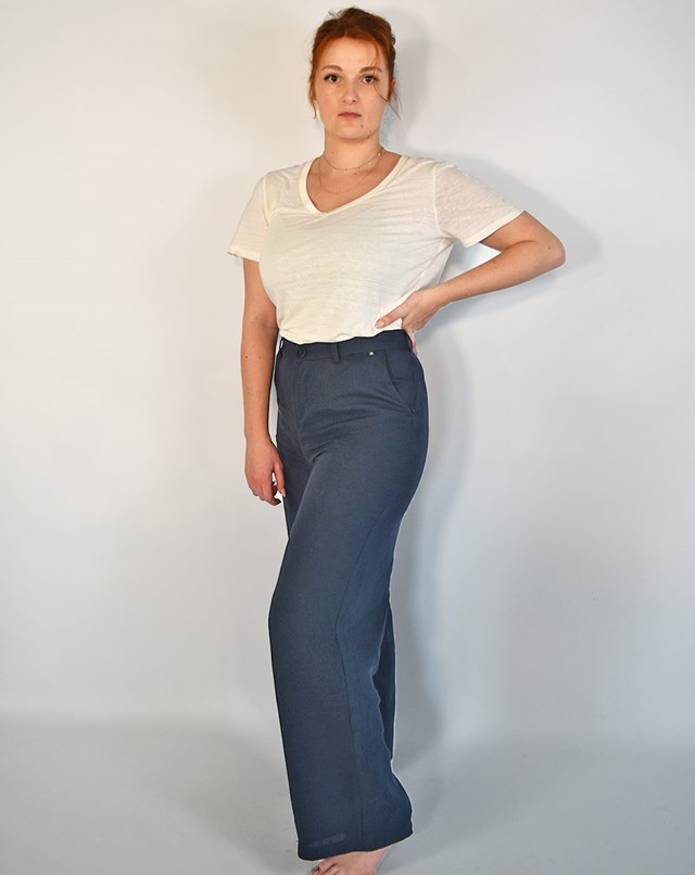 Pantalon Zhéa Femme 100% Lin Bleu Marine Aatise écoresponsable de face