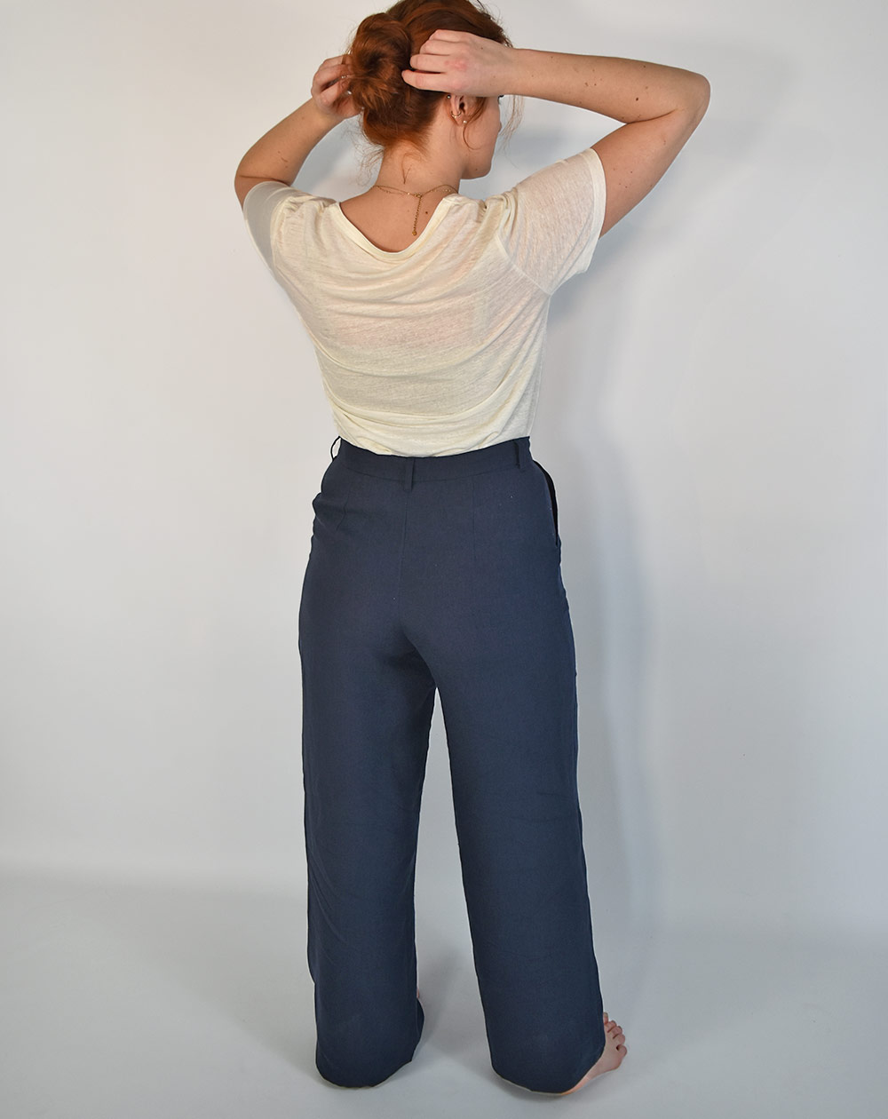 Pantalon Zhéa Femme 100% Lin Bleu Marine Aatise écoresponsable de dos