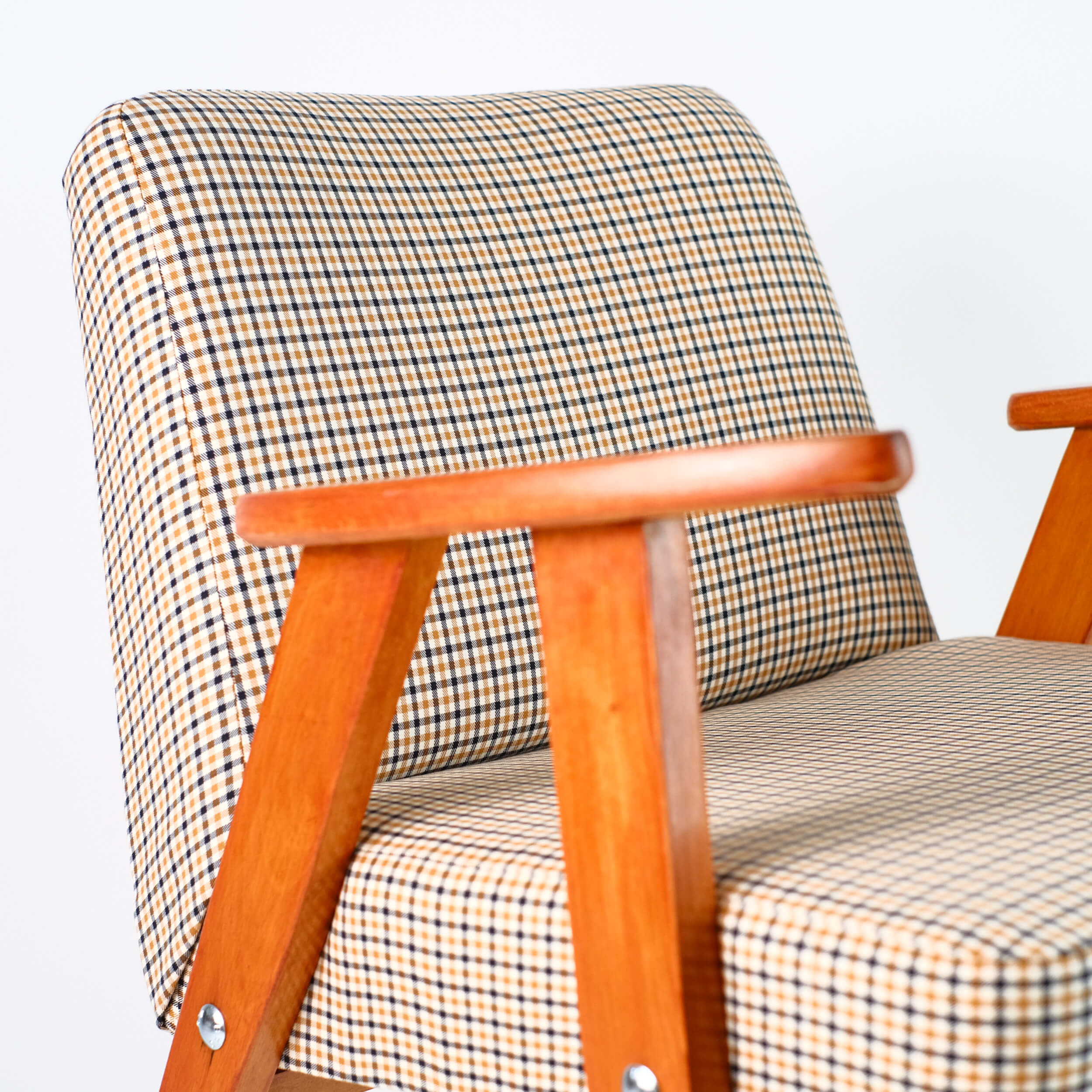 Fauteuil vintage restauré et retapissé - 366 Trench 3