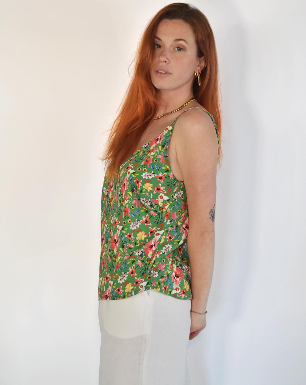 Débardeur ZUVY AATISE écoresponsable imprimé vert fleuris chic et tendance