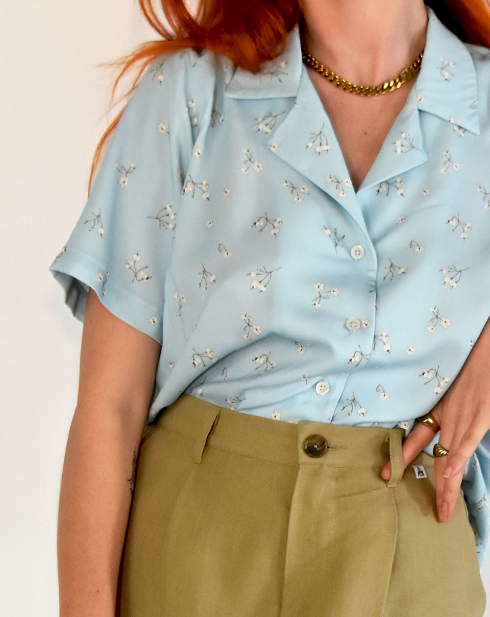 Chemisier ZAVI Aatise écoresponsable détails du chemisier bleu ciel