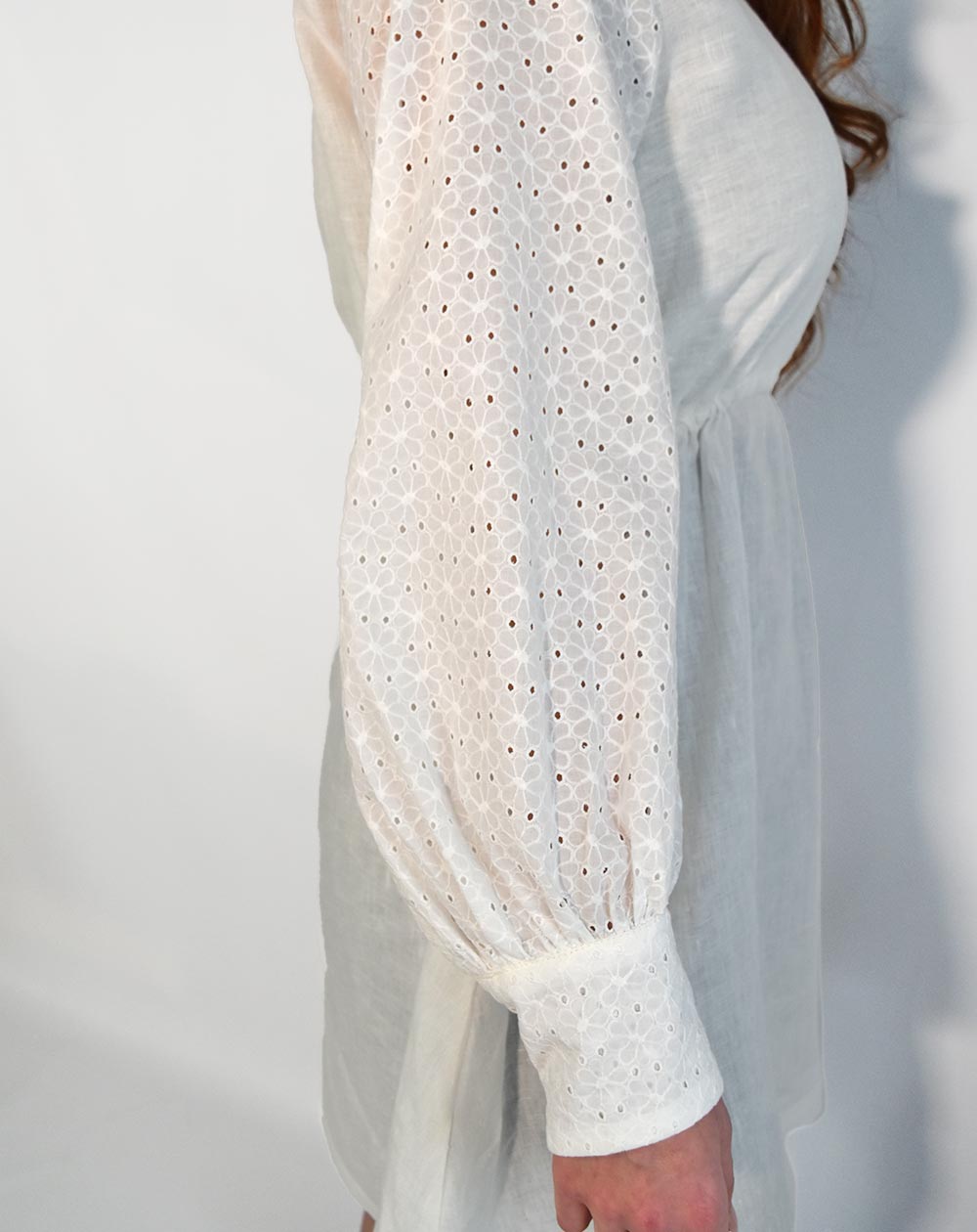 Manche broderie anglaise détail, mode éthique