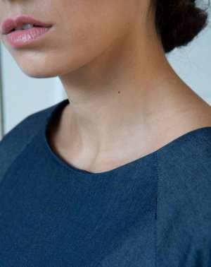 Détails du col de la robe ZLEM de chez Aatise une mode éthique