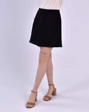 JUPE TRAPÈZE ZULIA - 100% Laine upcyclée noir détail du bas Aatise