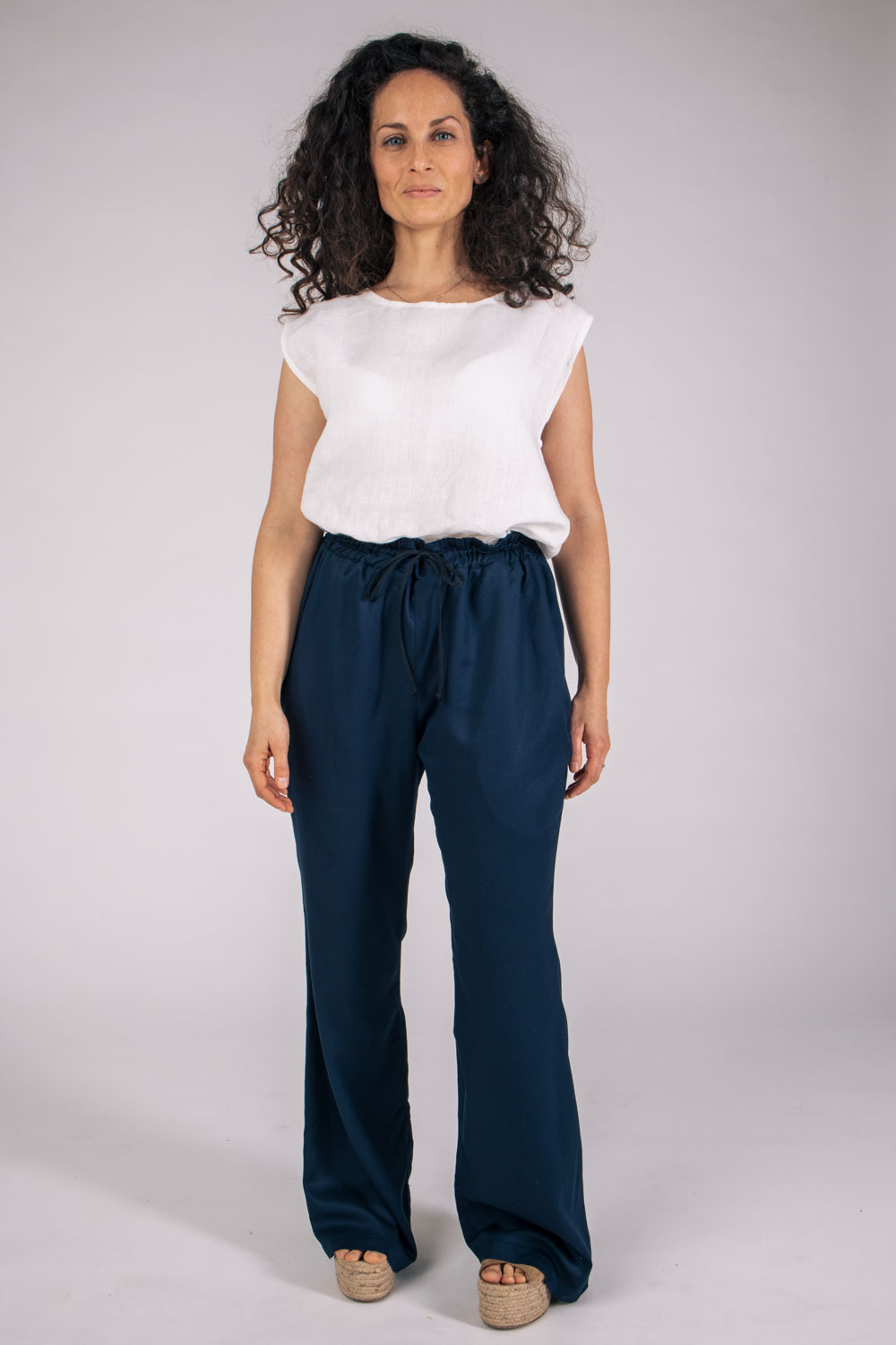 Pantalon évasé Zalm Femme - 100% Ecovero Bleu Marine Aatise écoresponsable