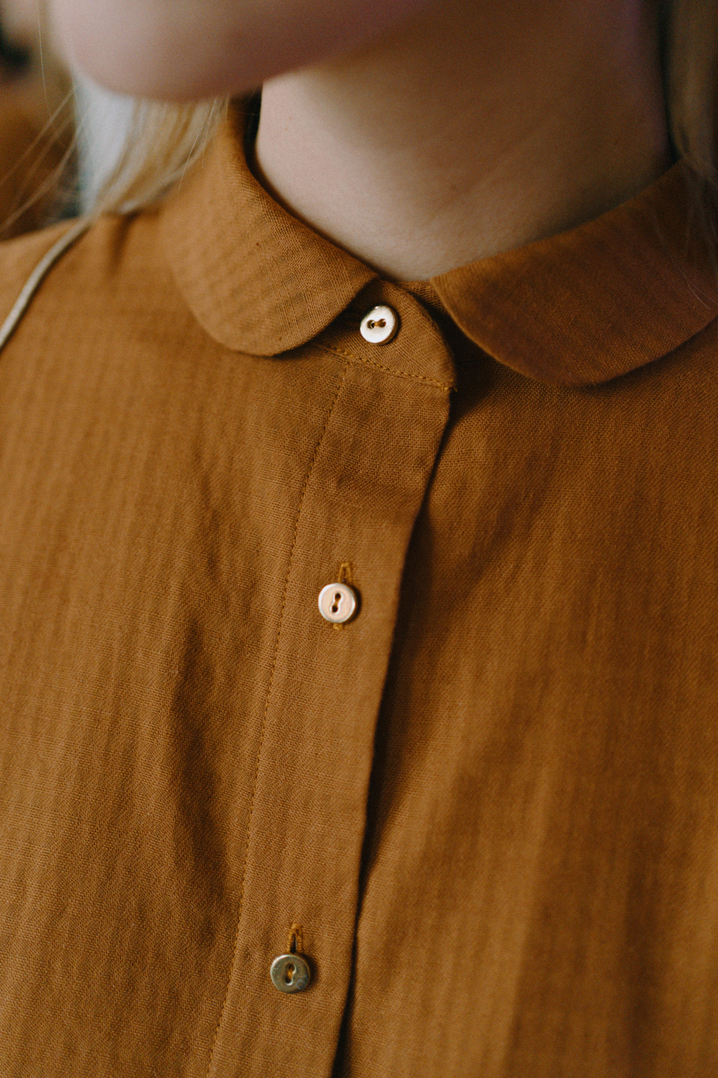 Blouse ample à col claudine - ocre 3