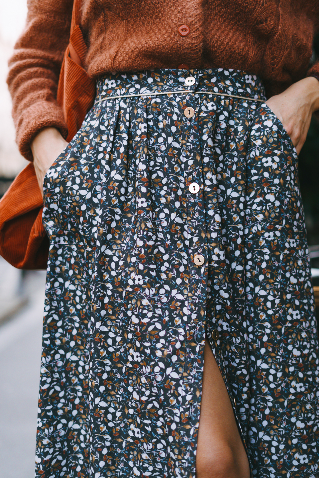 Jupe midi marron imprimé fleuri 2