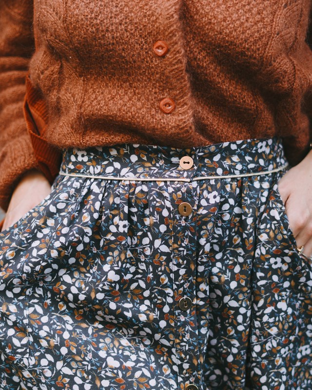 Jupe midi marron imprimé fleuri 3